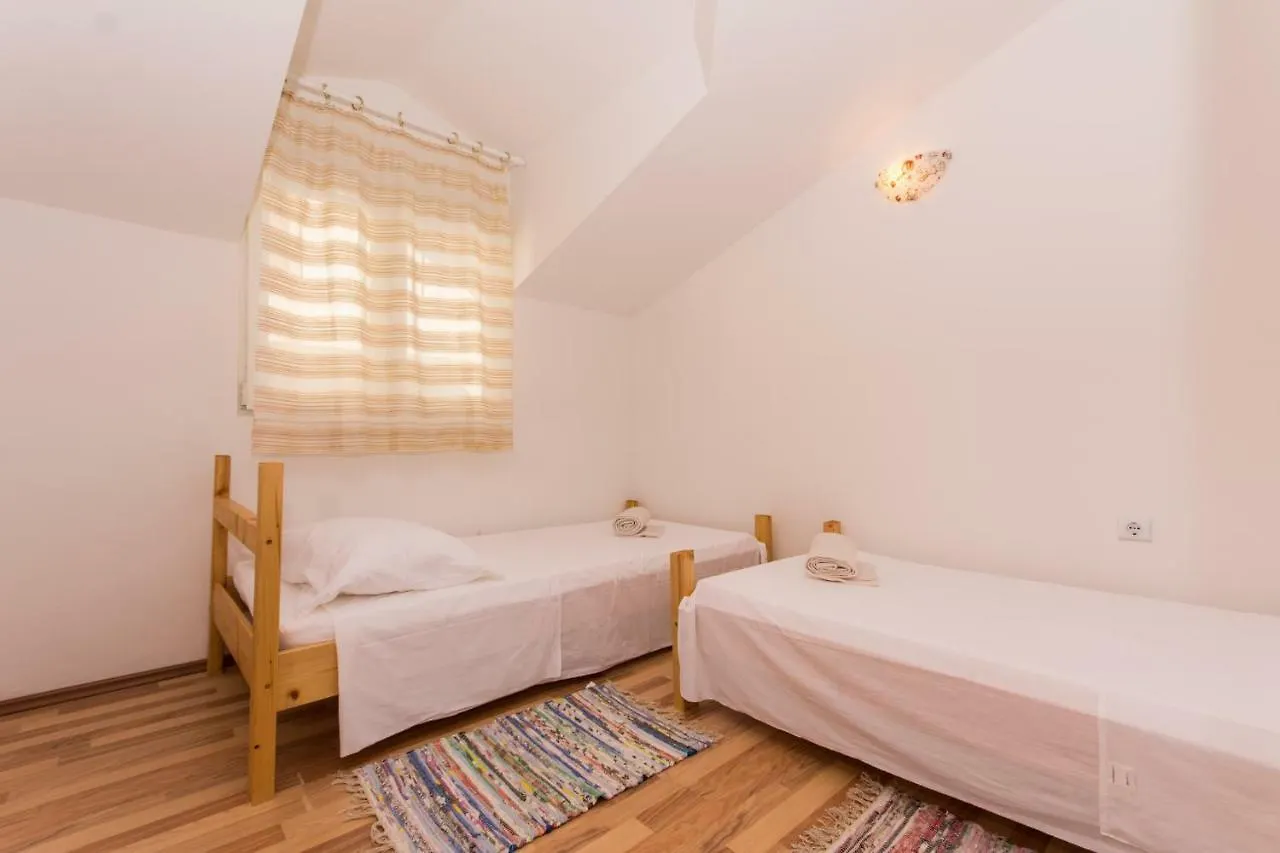 Mia Apartment Kastela 0*,  Croatia