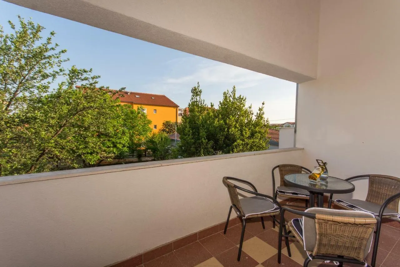 Mia Apartment Kastela 0*,